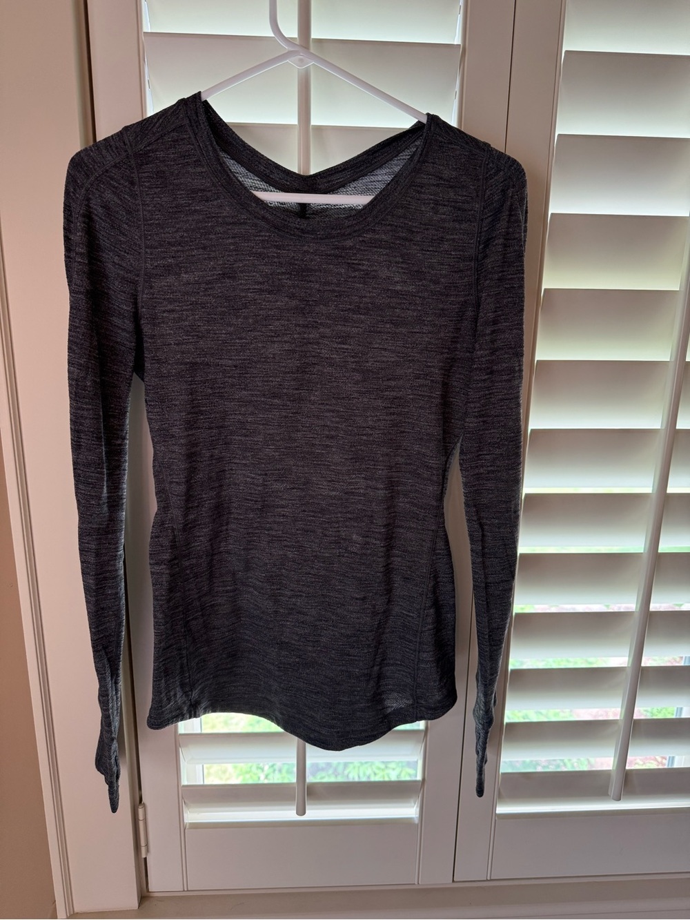 Size 4 Lululemon Long Sleeve Crew Neck Women’s Top - Charcoal Gray